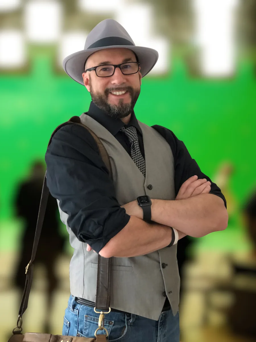 Dante Rinaldi, visual effects artist and Ringling College professor, on a green screen stage